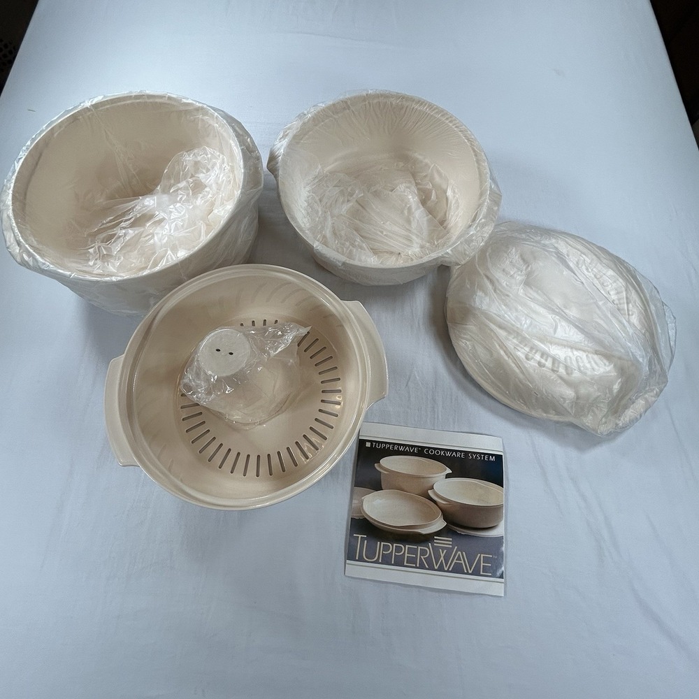TUPPERWARE Cookware System Microwave 3 QT ,1 3/4 QT Stacking Cooker 1990 Almond